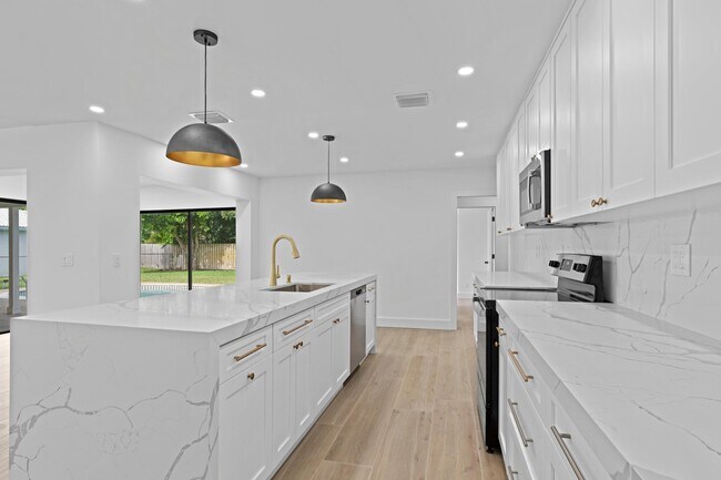 Building Photo - 9939 NW 19th St