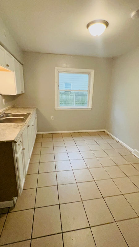 Foto del edificio - 5944 N 61st St