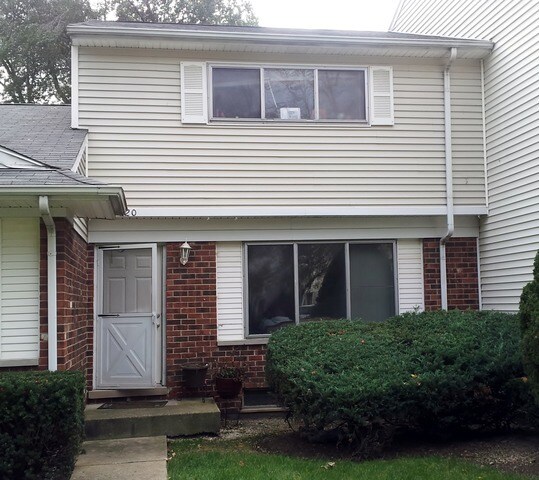 Foto principal - 120 Beaconridge Dr