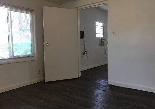 Foto del edificio - 3508 Crestmore Rd