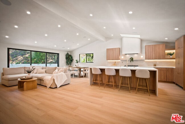 Building Photo - 20466 Miranda St