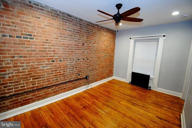 Building Photo - 241 High St