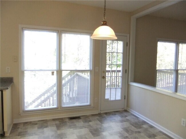 Building Photo - 3730 Ancroft Cir