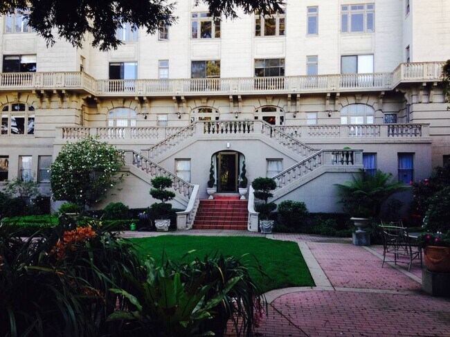 Foto del edificio - 200 Lakeside Dr