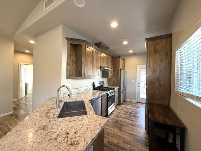 Foto del edificio - 1472 Hooker Oak Ave