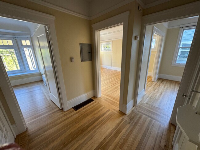 Foto del edificio - 3465 22nd St