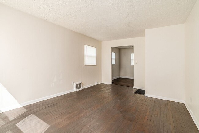 Foto del edificio - 804-808 Berkeley Rd