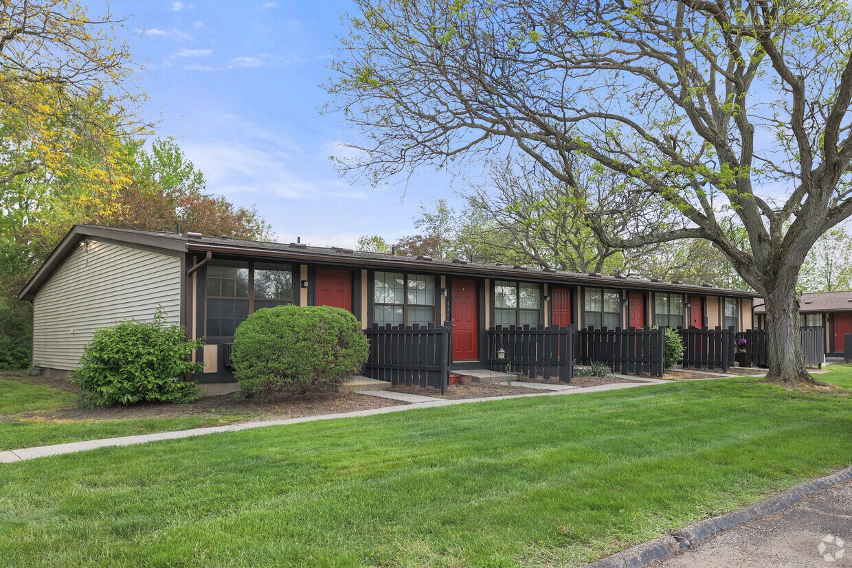 Foto principal - Pinewood Apartments