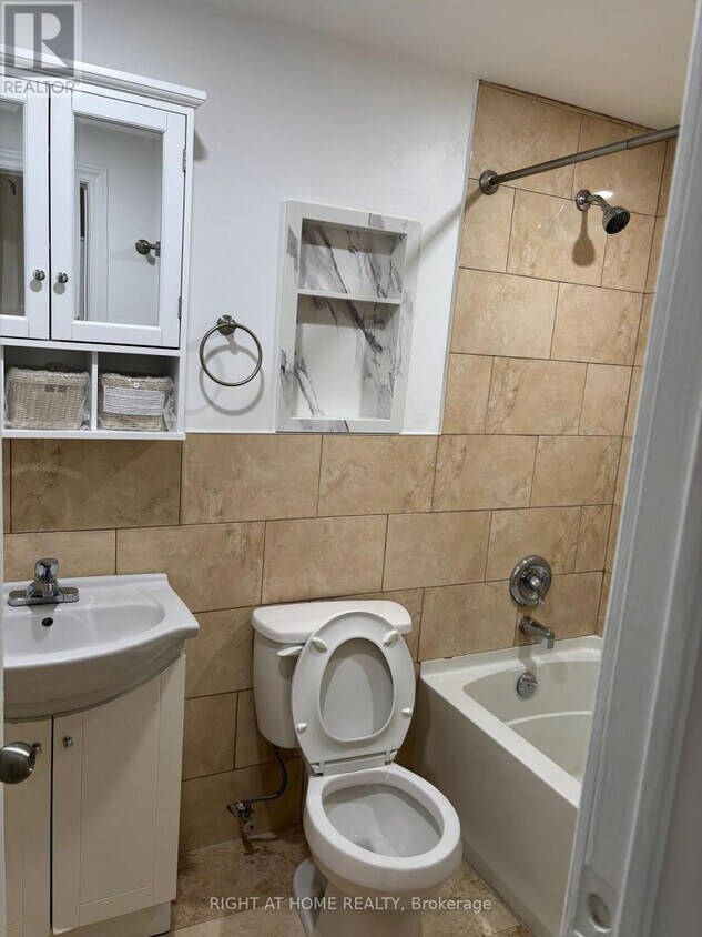 Photo du bâtiment - 611 Gerrard St E