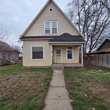 Building Photo - 617 W Main St