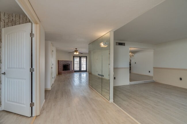 Building Photo - Great East Side Location 4 Bed/2 Bath Home