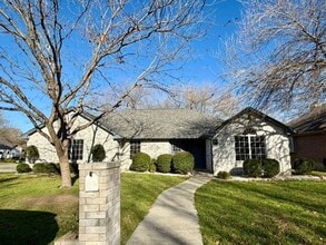 Building Photo - 1213 Camellia Ln