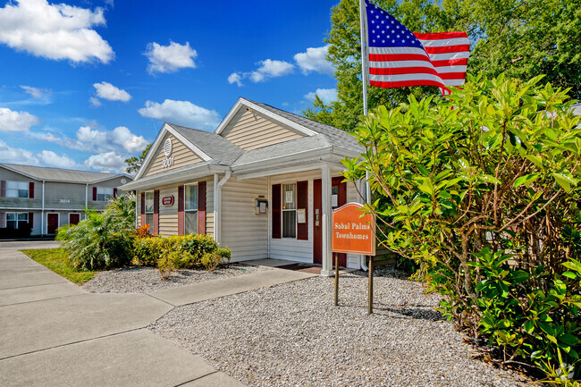 Building Photo - Sabal Palms