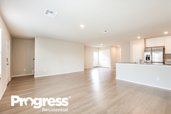 Building Photo - 4160 Southton Tarn