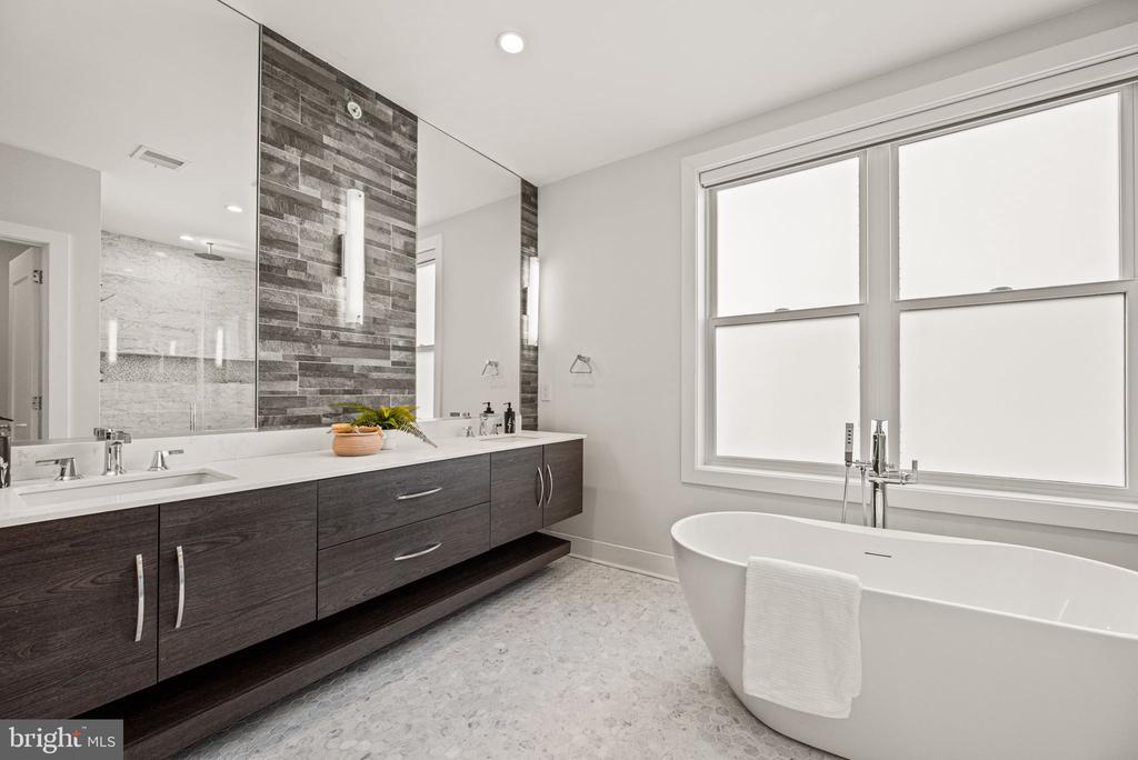 Foto principal - 1217 Bainbridge St