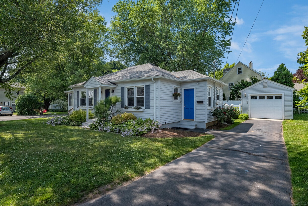 Primary Photo - 59 Norton Ave
