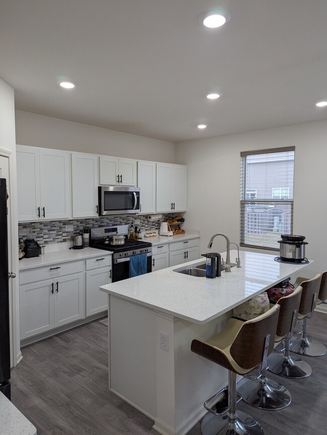 Building Photo - 1619 Emma Ln