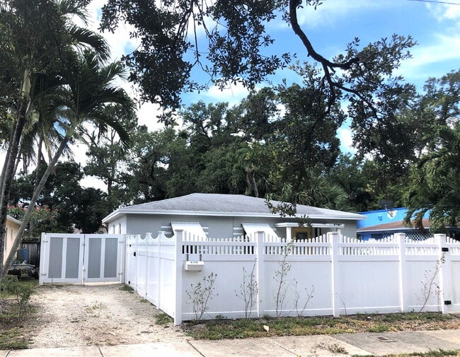 Charming & Private Furnished 1/1 in Croiss... - Charming & Private Furnished 1/1 in Croiss... Apartment