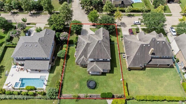 Foto del edificio - 30510 Hackberry Woods St