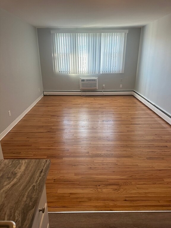 Foto del edificio - 39 Carey Ave