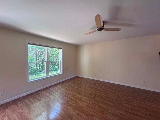 Foto del edificio - Brunswick Condo End Unit 2BR/1.5BA