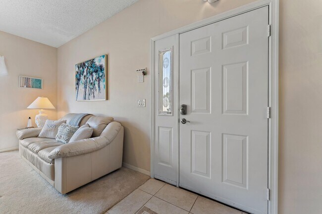 Building Photo - 740 Bella Vista Ct S