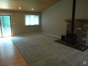 Building Photo - 2718 Balmoral Ct