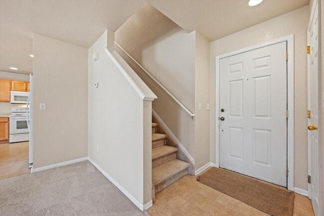 Building Photo - Beautiful 3-Bedroom Home in Cherry Creek School District with Fenced Yard & 2-Car Garage