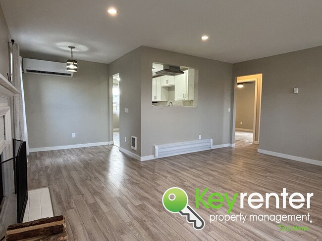 Foto del edificio - Must-have 2Bed/1Bath Tacoma Rambler