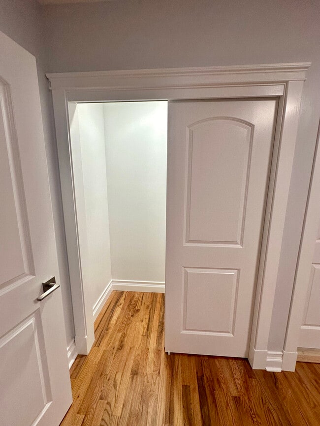 Foto del edificio - 2308 W Farwell Ave