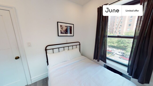 Foto del edificio - Private bedroom in 2 bed/1 bath Home