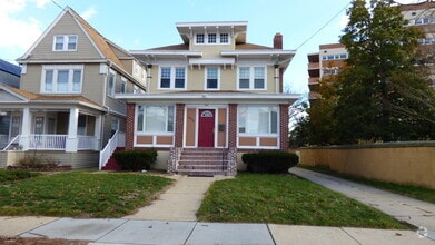Building Photo - 1406 Park Ave