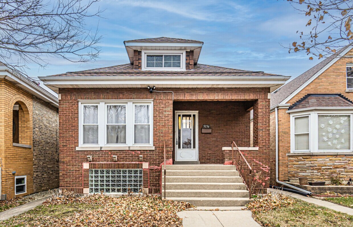 Primary Photo - 5236 N Larned Ave