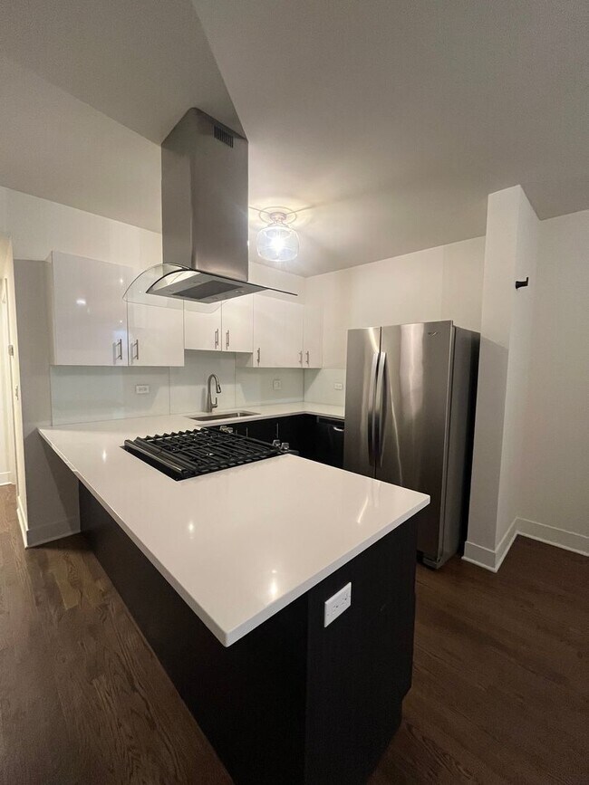 Foto del edificio - 1418 W Addison St
