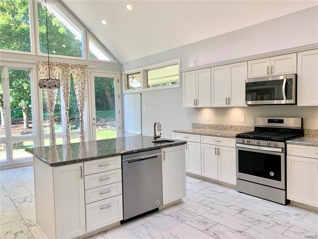 Building Photo - 19 Lindworth Dr