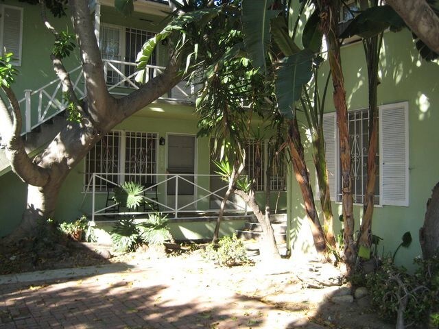 Primary Photo - 2019 Cheremoya Ave