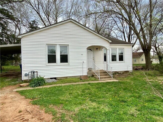Building Photo - 116 W Patton St