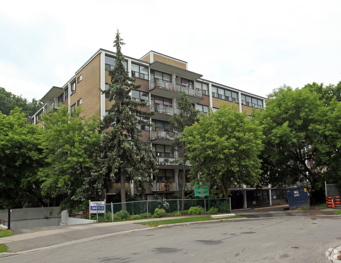 Primary Photo - Essex House