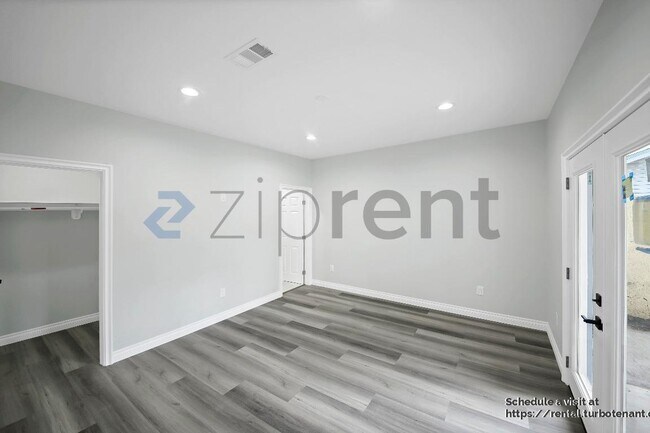 Foto del edificio - 4514 Ellenwood Dr