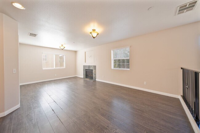 Foto del edificio - 3072 Parkway Cir