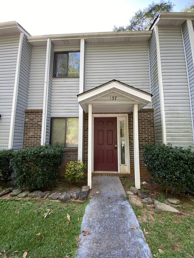 Building Photo - 137 Candlebrook Dr