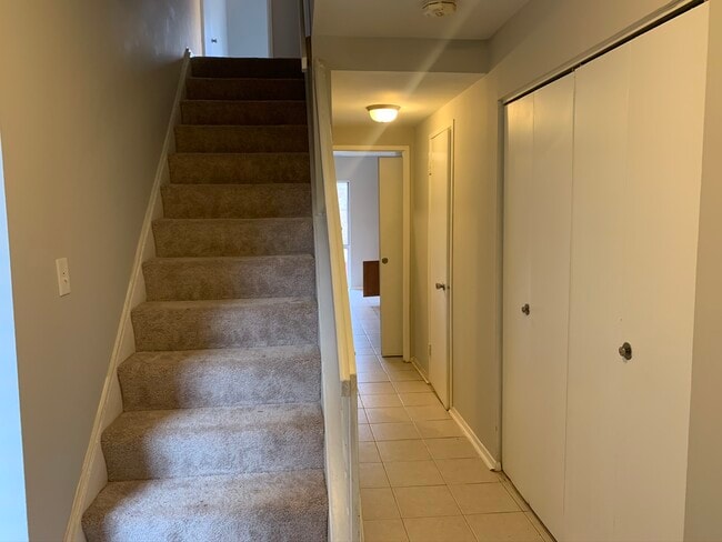 Foyer/Entry way - 10498 Faulkner Ridge Cir