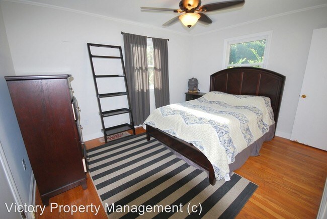 Building Photo - 3 br, 2 bath House - 3447 Redbud Ln