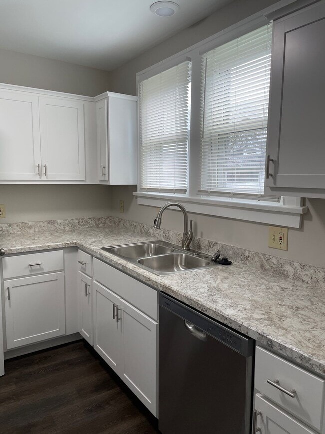 Foto del edificio - 147 Conrad St