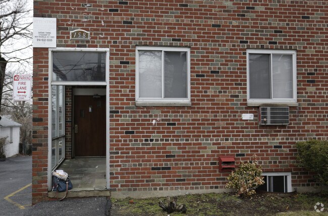 Foto del edificio - 158 Drake Ave