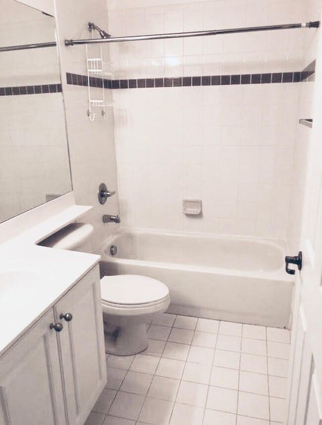 Photo - 9715 Darlington Pl House