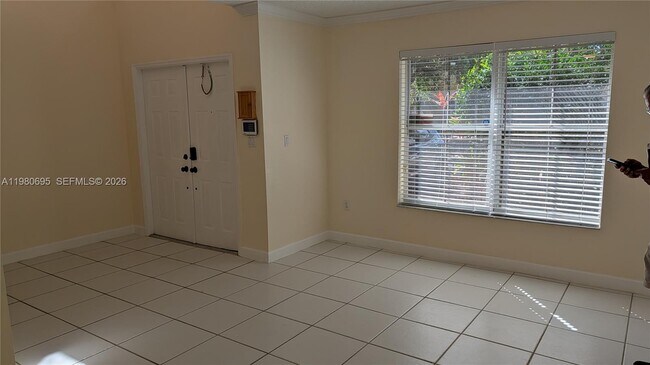 Building Photo - 202 W Forest Oak Cir