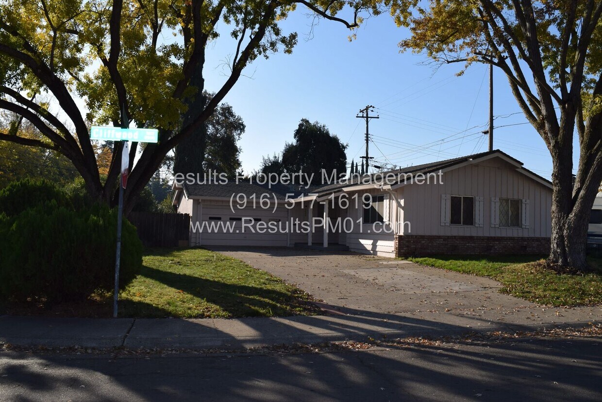Foto principal - Adorable 3 Bedroom On tree line Street