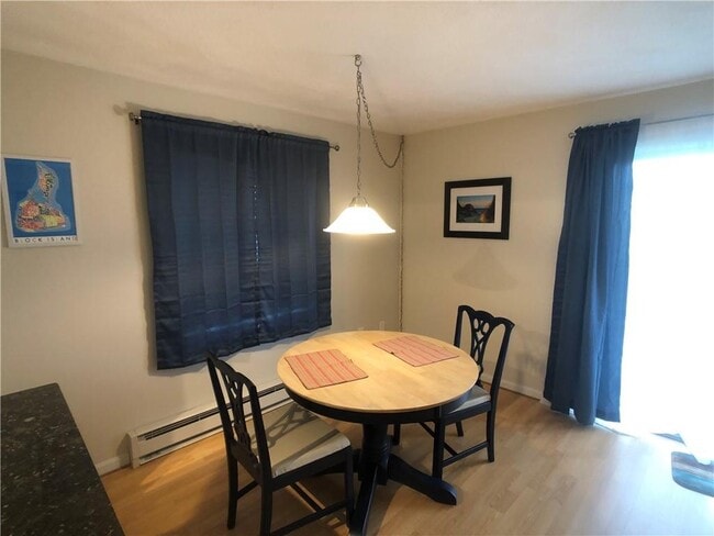 Foto del edificio - 130 Purgatory Rd