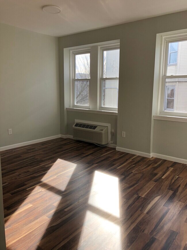 Foto del edificio - 514 Clinton Ave